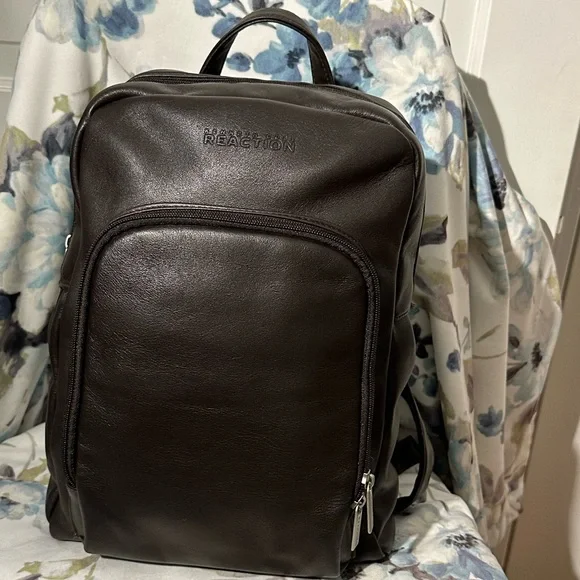 Kenneth Cole Reaction | Bags | Vintage Kenneth Cole Reaction  display picture 2